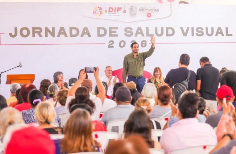 Beneficiaron DIF y Gobierno de Carlos Peña Ortiz a pacientes con deficiencia visual