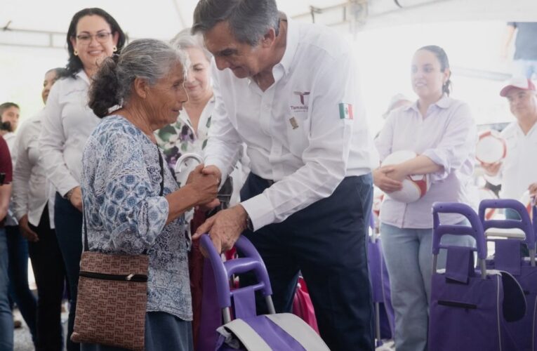 Américo y María de Villarreal llevan atención integral a las familias de Nuevo Morelos