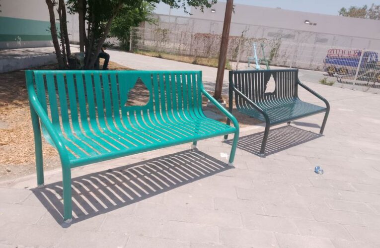 Embellece Gobierno de Carlos Peña Ortiz plaza pública en Lomas del Pedregal