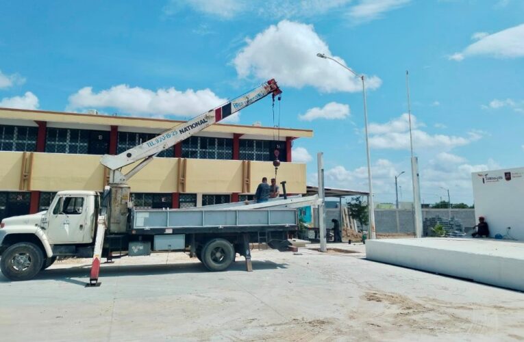 Construye Gobierno de Carlos Peña Ortiz techumbre en la Secundaria General No. 15