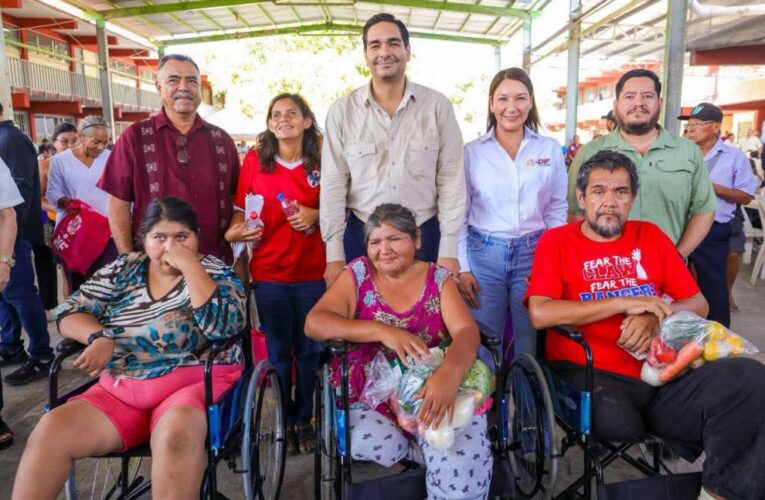 Llevó Carlos Peña Ortiz Brigada DIF En Tu Colonia a la Benito Juárez
