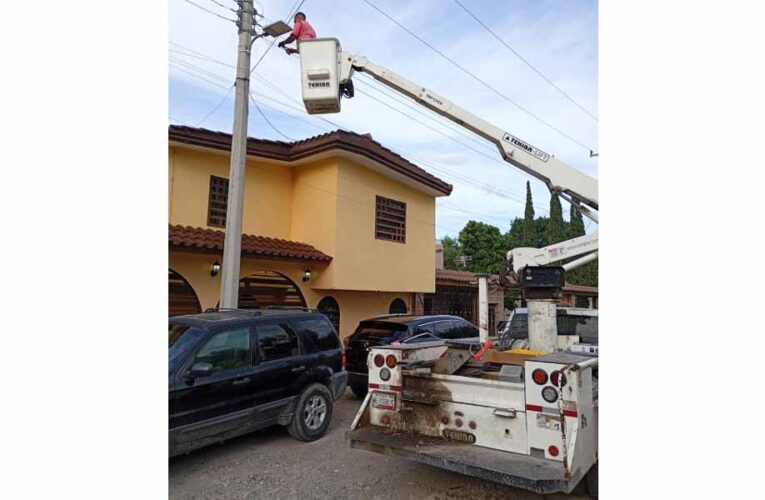 Atendió Servicios Públicos de Reynosa alumbrado en la colonia Francisco Sarabia