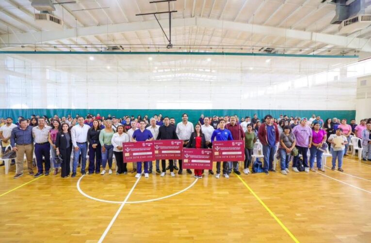Apoya Gobierno de Carlos Peña Ortiz a Deportistas, Universitarios, Titulación Profesional y de Posgrado