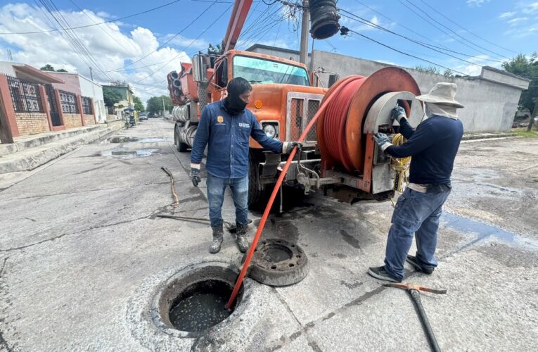 Mantiene COMAPA labores de sondeo de drenaje sanitario en distintos sectores
