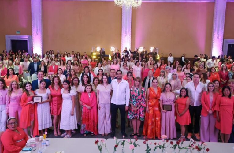 Más de 500 mujeres unidas contra el cáncer de mama, solidaridad y compromiso que salva vidas en Reynosa