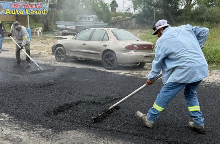 Rehabilita Gobierno de Carlos Peña Ortiz pavimento de avenida en la colonia Fundadores