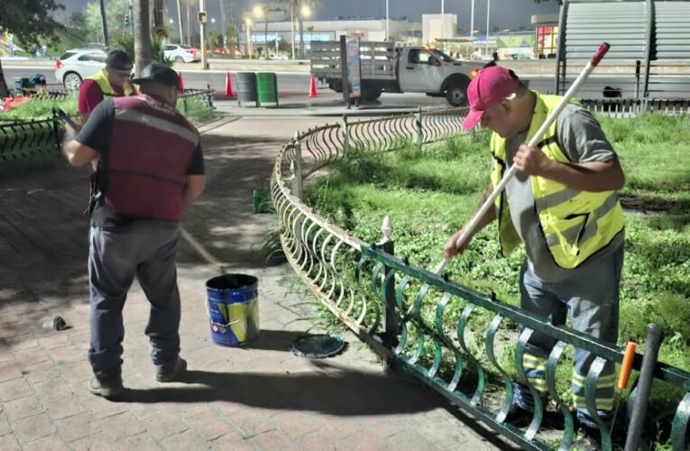 Rehabilitó Servicios Públicos barandales de área verde en bulevar Morelos con Álvaro Obregón